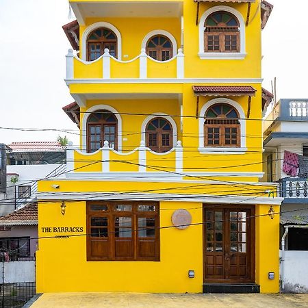 The Barracks Cochin Apartment Kochi Bagian luar foto