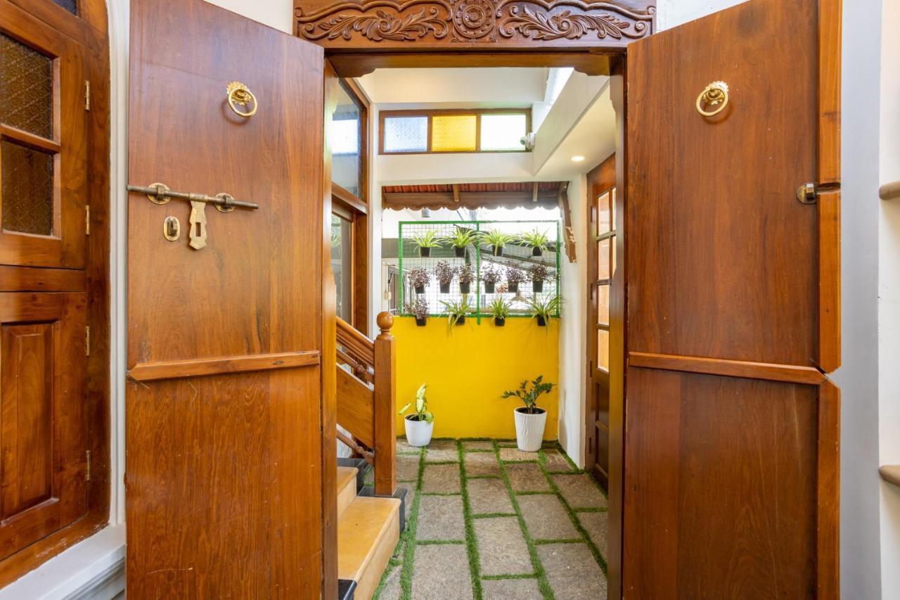 The Barracks Cochin Apartment Kochi Bagian luar foto