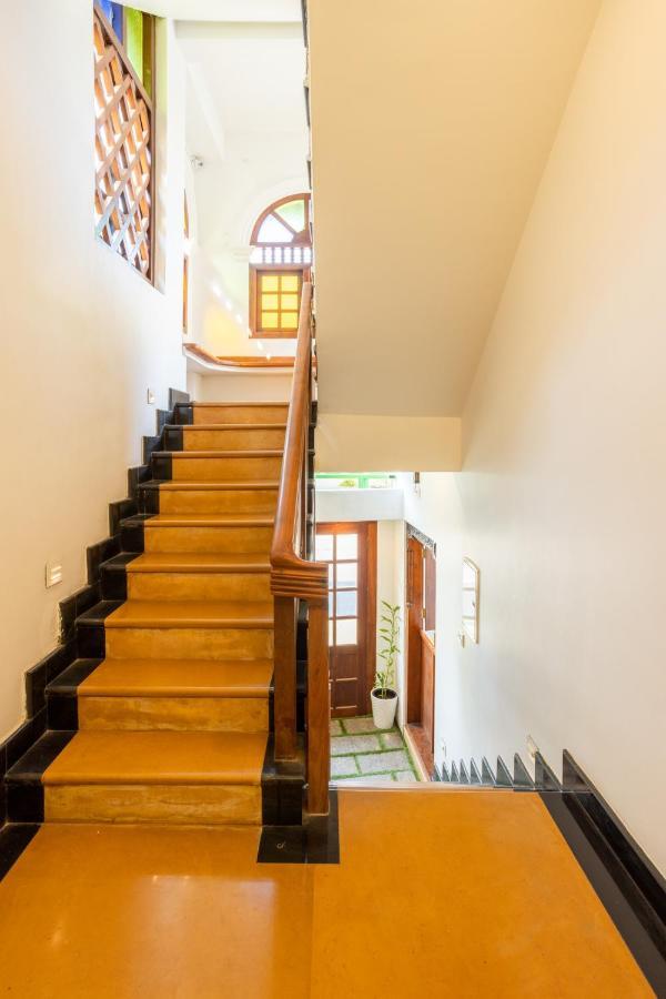 The Barracks Cochin Apartment Kochi Bagian luar foto